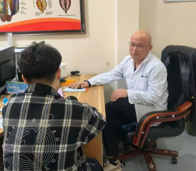 岳阳市|男科医师高朋磊：守护男性健康，专业男科诊疗